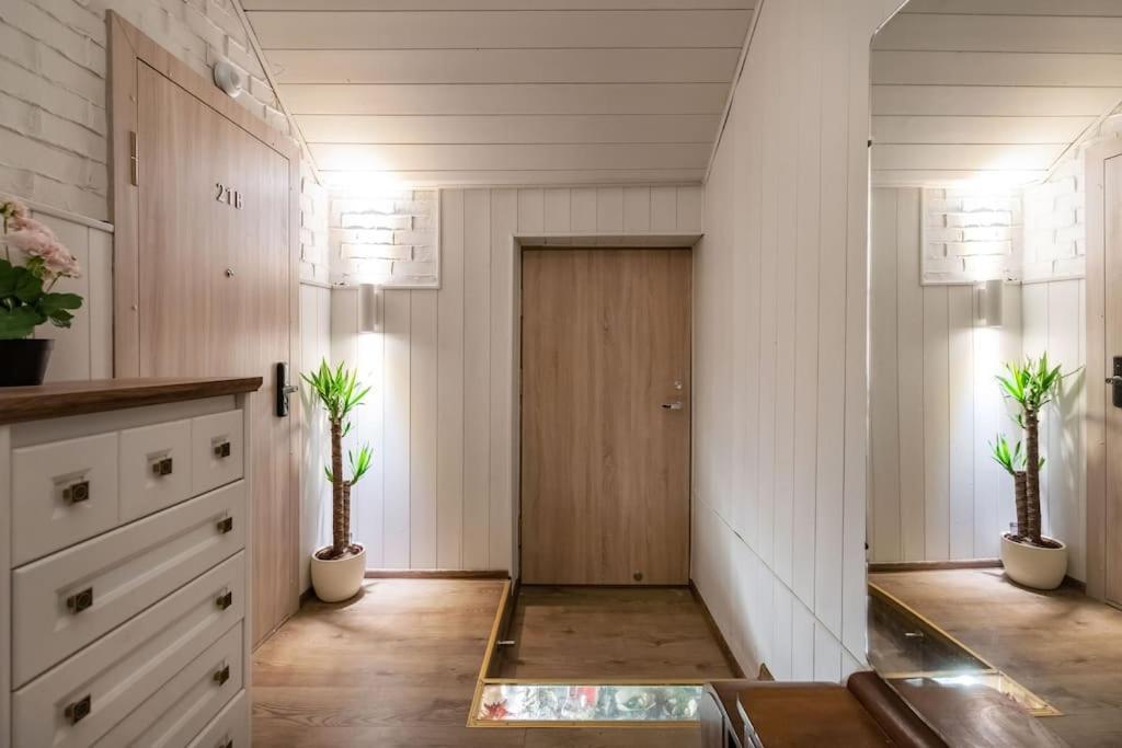 Luxury Apartment In Gedimino Av. Wilno Zewnętrze zdjęcie